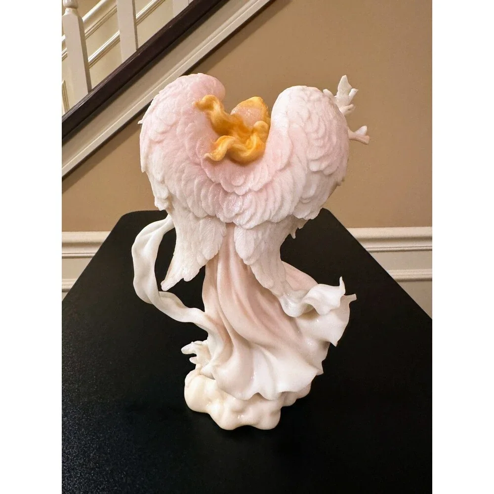 Seraphim Classics 2002 Limited Edition “Angel of Hope” Figurine with Rare Stand